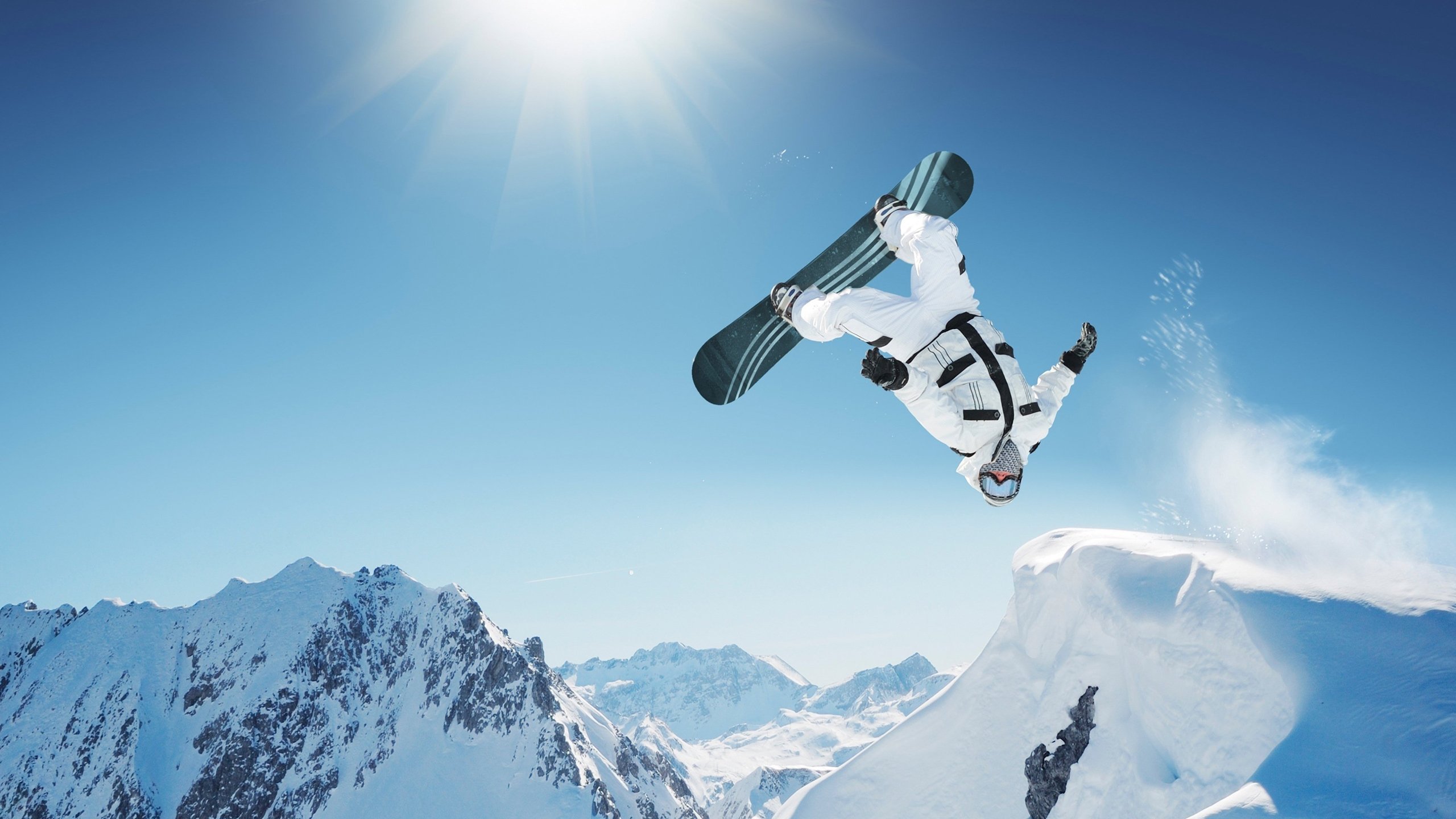 开云官网-圣西罗的黎明与巴黎的晚霞，当AC米兰打破进球荒，姆巴佩球迷的歌声响彻欧陆，圣西罗破晓与巴黎余晖，AC米兰进球荒终结，姆巴佩之歌响彻欧陆